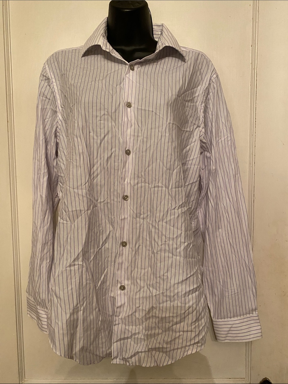 ! Calvin Klein shirt button down size M in great condition